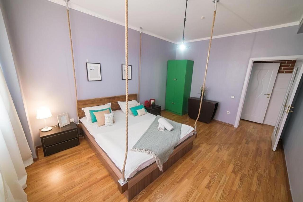 Manica Mega Towers Apartment Almaty Bagian luar foto