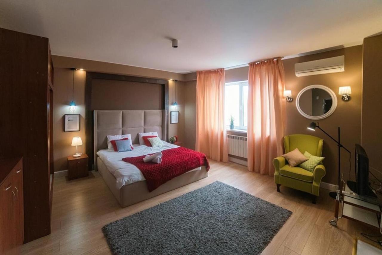 Manica Mega Towers Apartment Almaty Bagian luar foto
