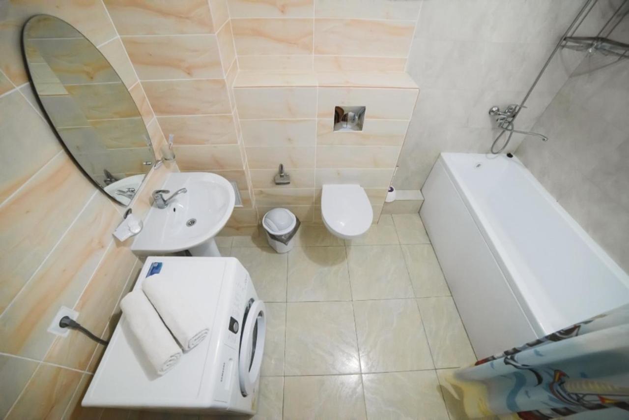 Manica Mega Towers Apartment Almaty Bagian luar foto
