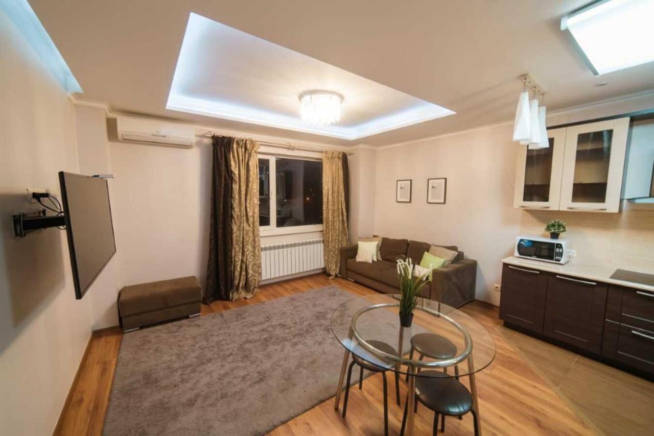 Manica Mega Towers Apartment Almaty Bagian luar foto