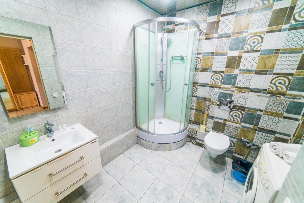 Manica Mega Towers Apartment Almaty Bagian luar foto