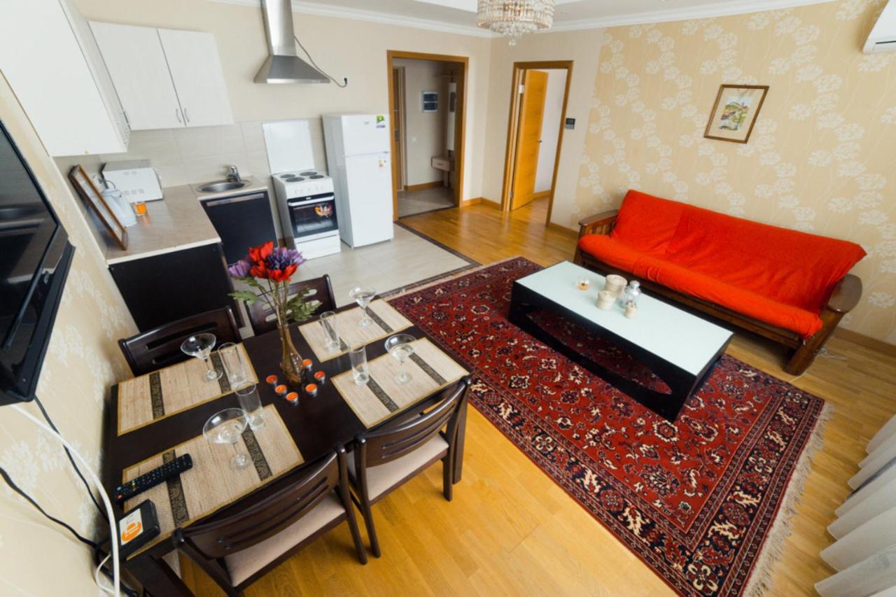 Manica Mega Towers Apartment Almaty Bagian luar foto